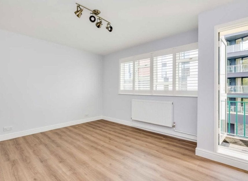 Flat Sutherland Street in City of Westminster