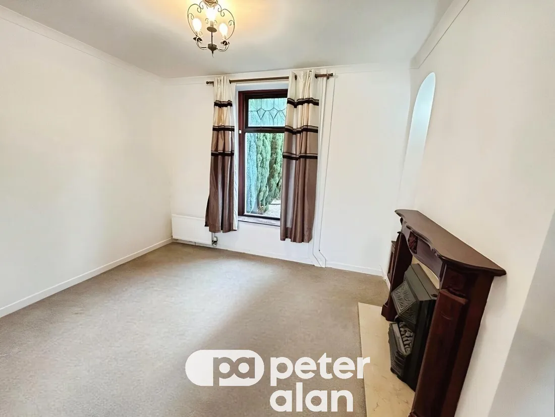 House Courtland Terrace in Merthyr Tydfil