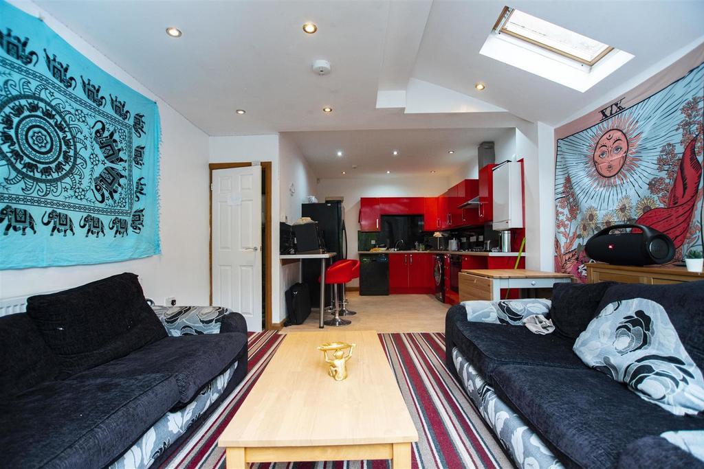 Flat Heeley Road in Birmingham