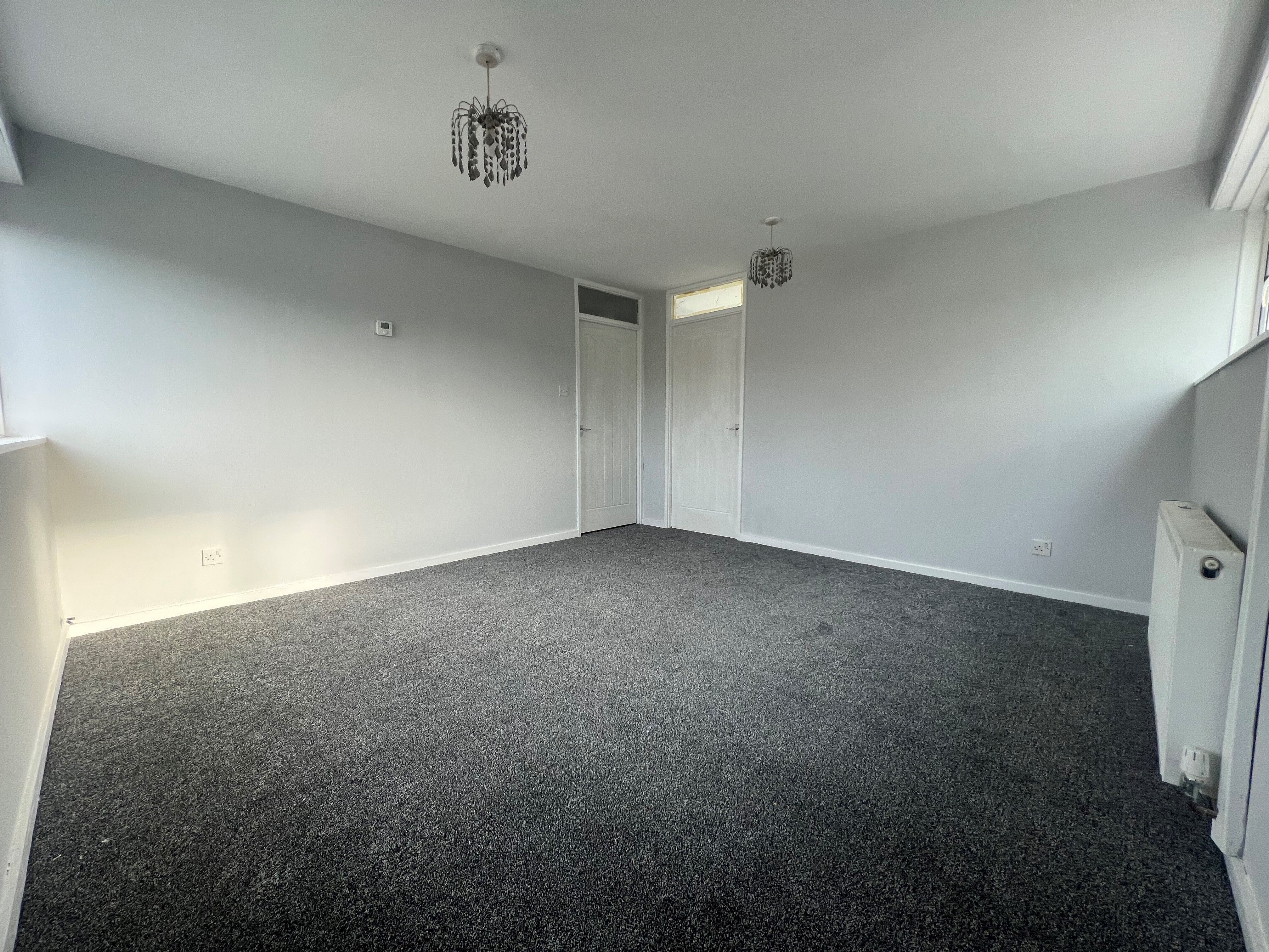 Flat Chedworth Close in Redditch