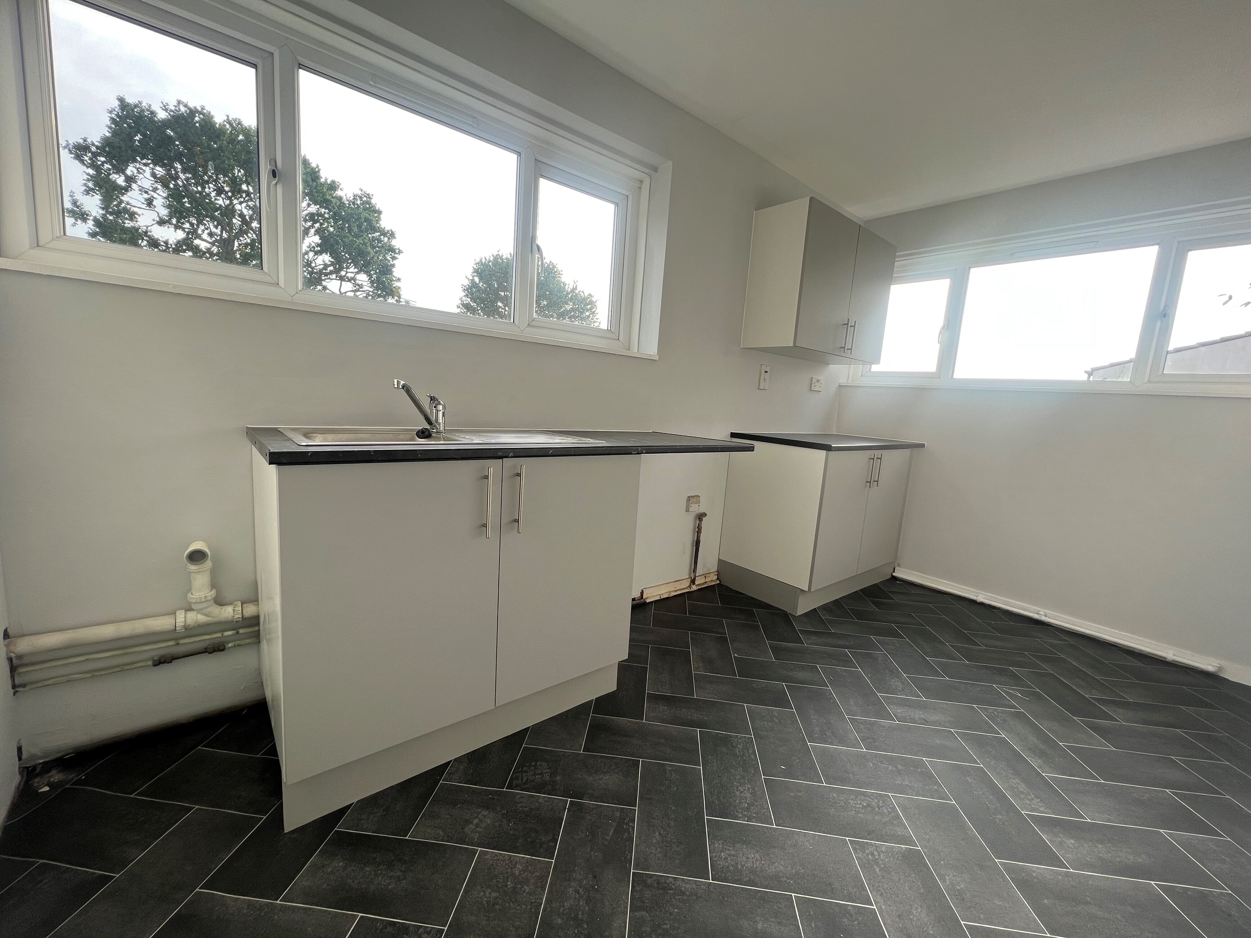 Flat Chedworth Close in Redditch