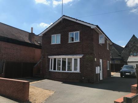 Flat Silver Street in North West Leicestershire