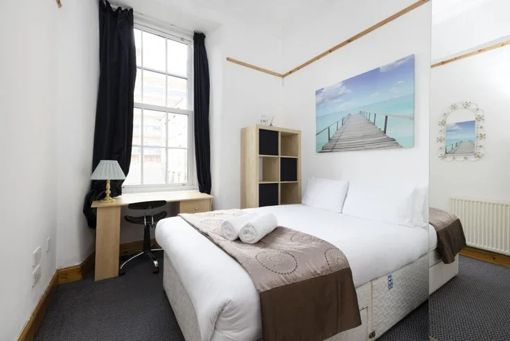 Flat Merchant Street in City of Edinburgh