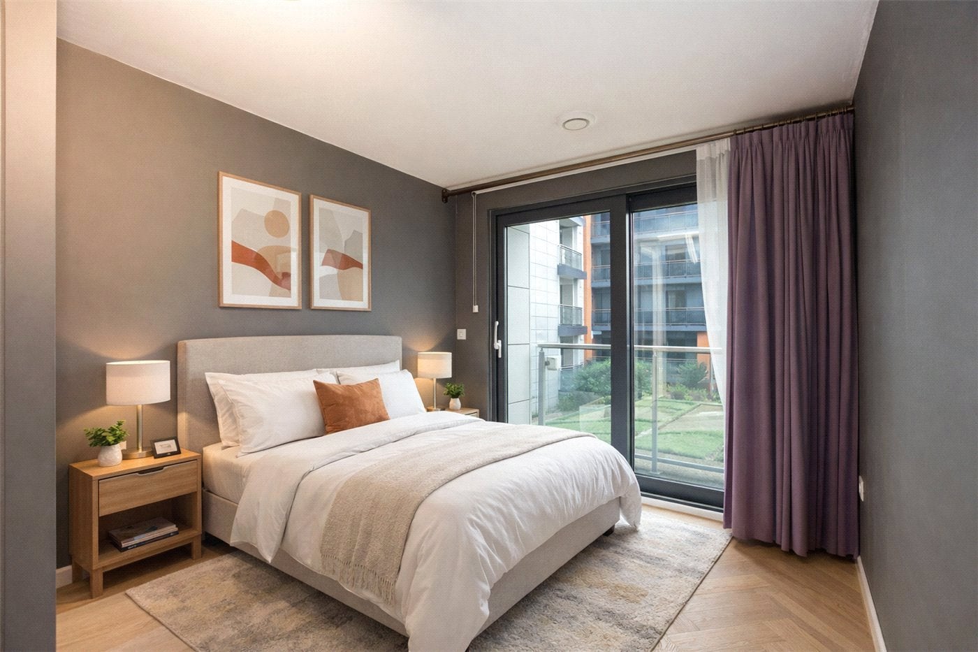 Flat Putney Hill in Greater London