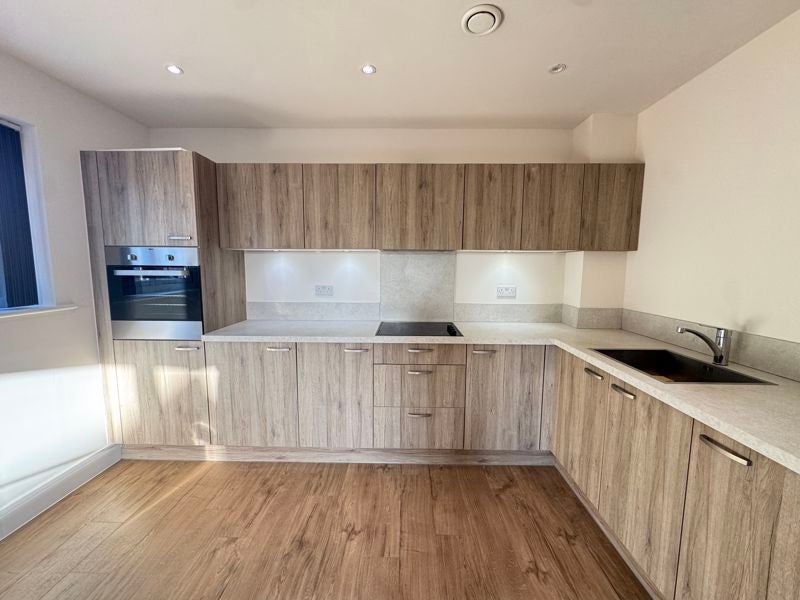 Flat Kelmscott Way in Arun