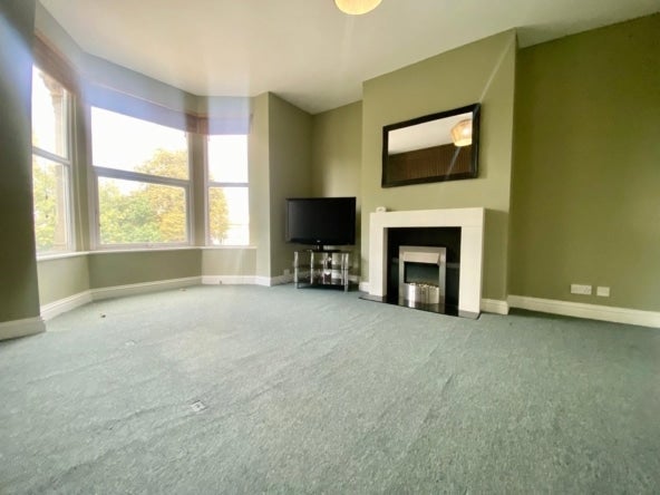 Flat Okus Road in Swindon