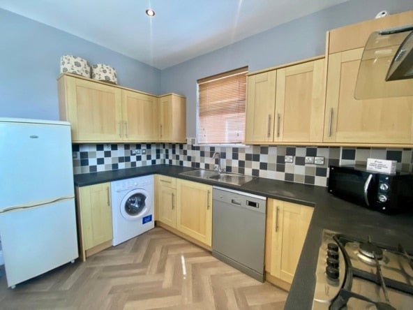 Flat Okus Road in Swindon