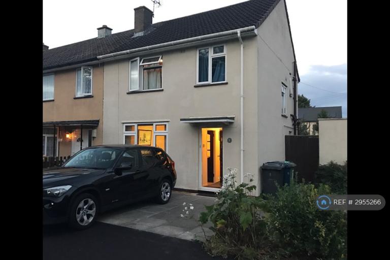 Room Peverel Close in Cambridge