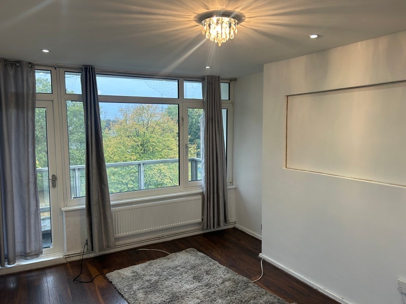 Room Panfield Road in Greater London