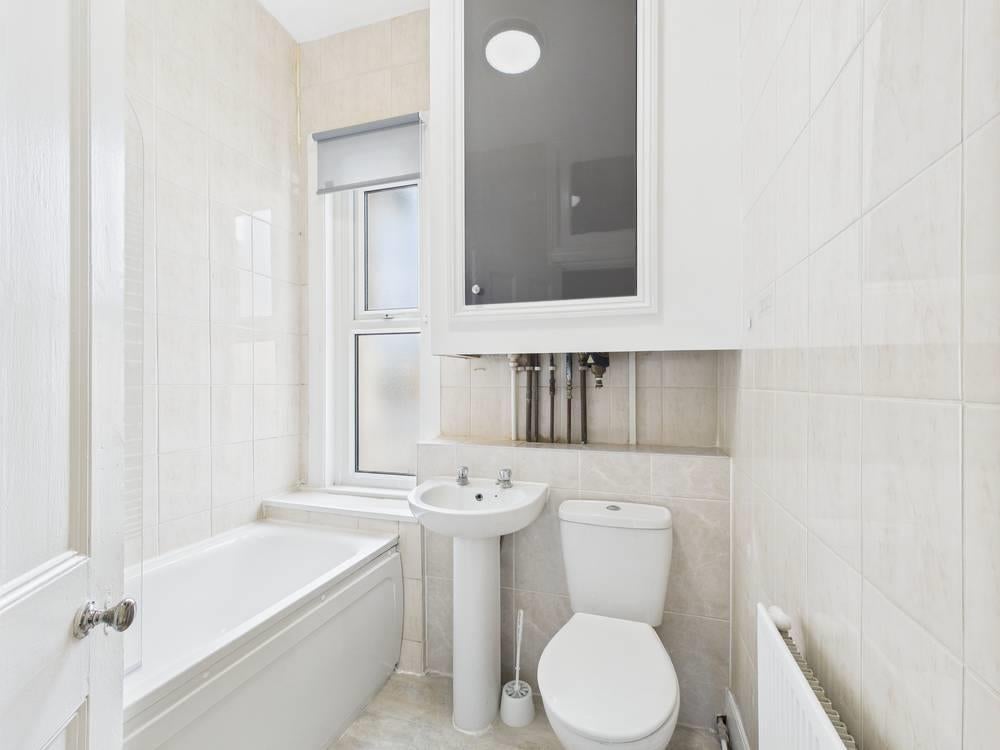 Flat Tottenhall Road in Greater London