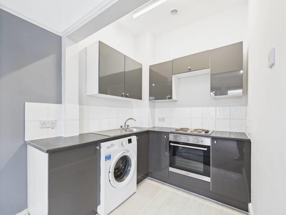 Flat Tottenhall Road in Greater London
