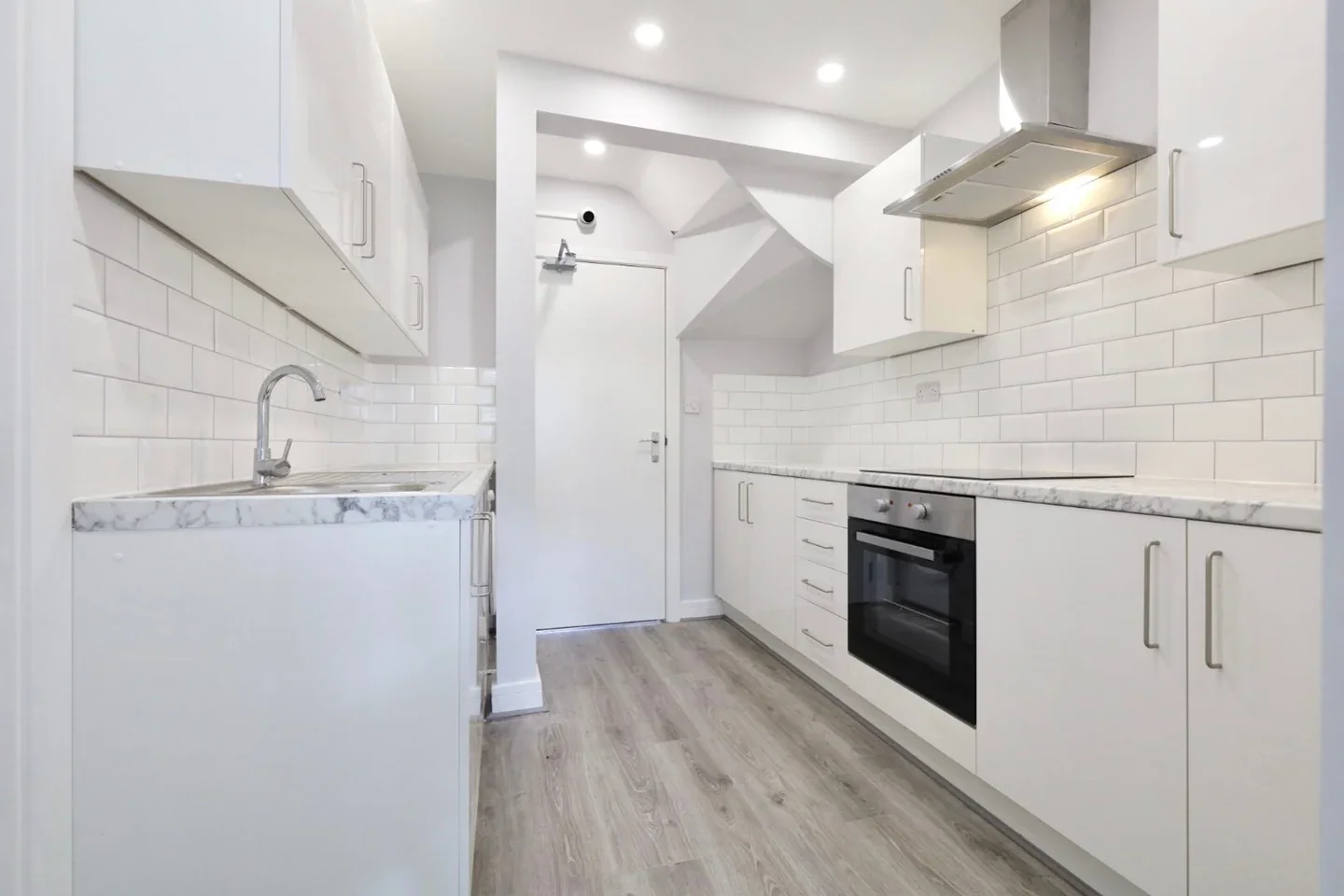 Flat Floriston Avenue in Greater London