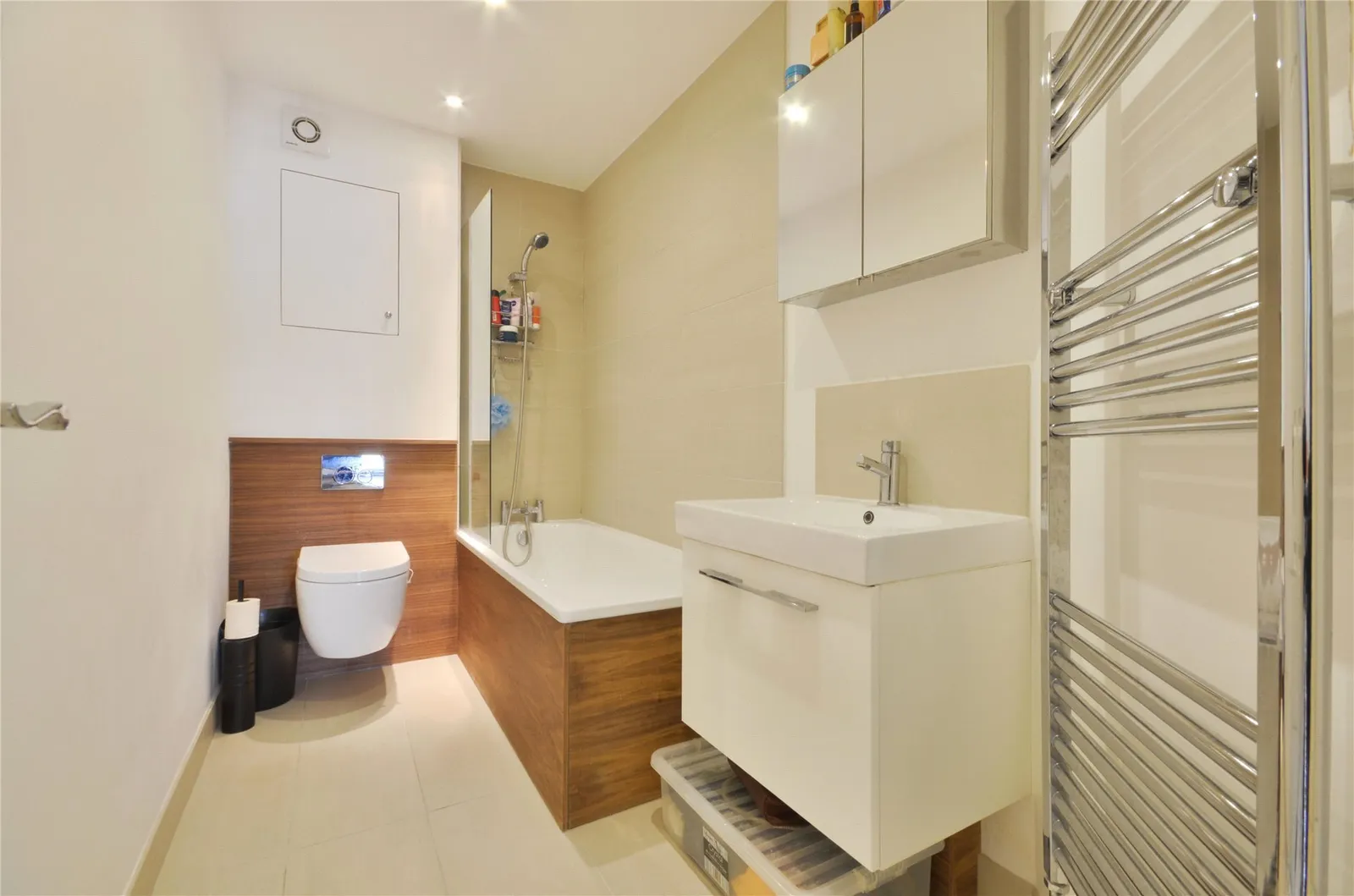 Flat Buckhurst Street in Greater London
