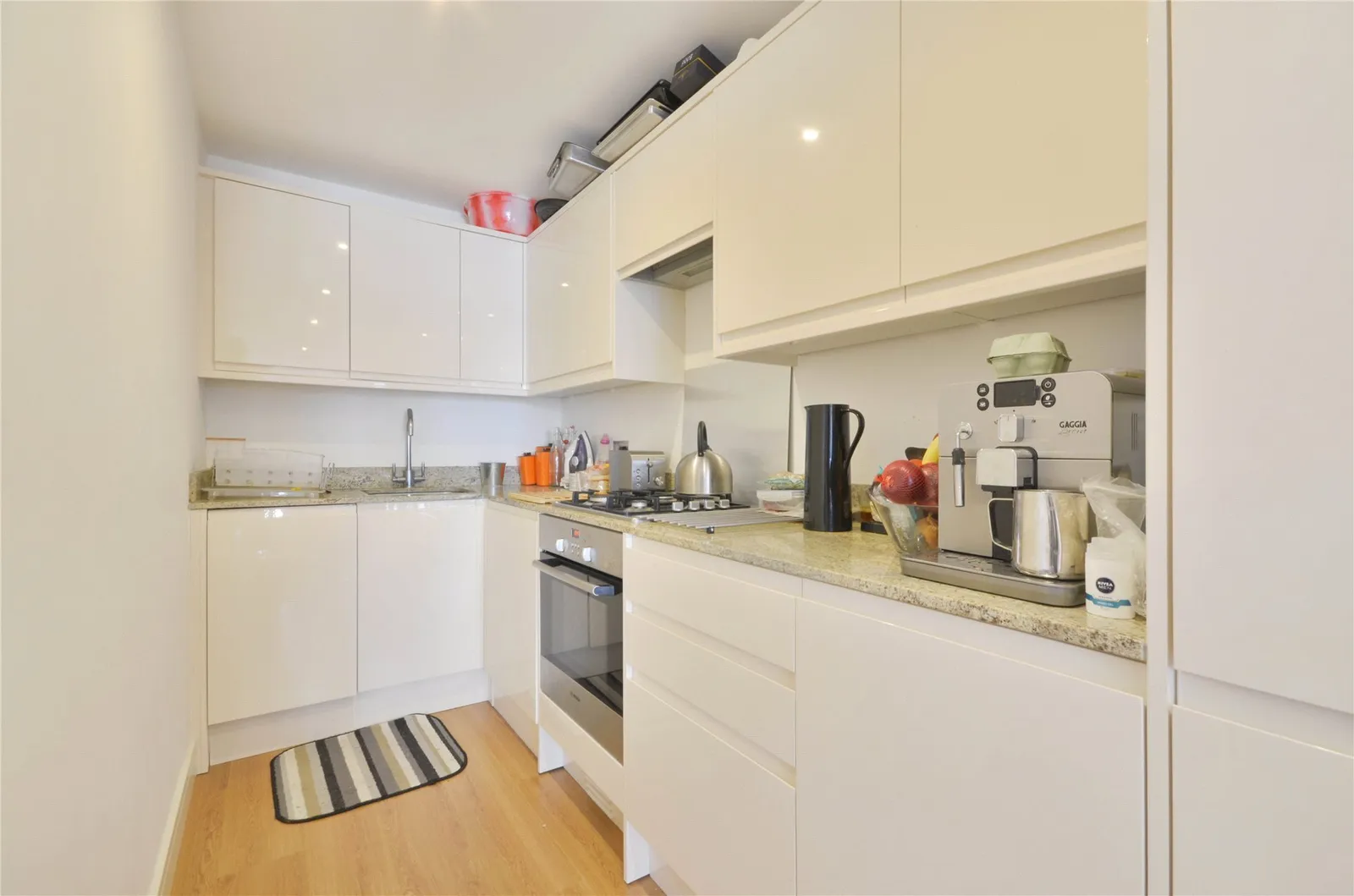 Flat Buckhurst Street in Greater London