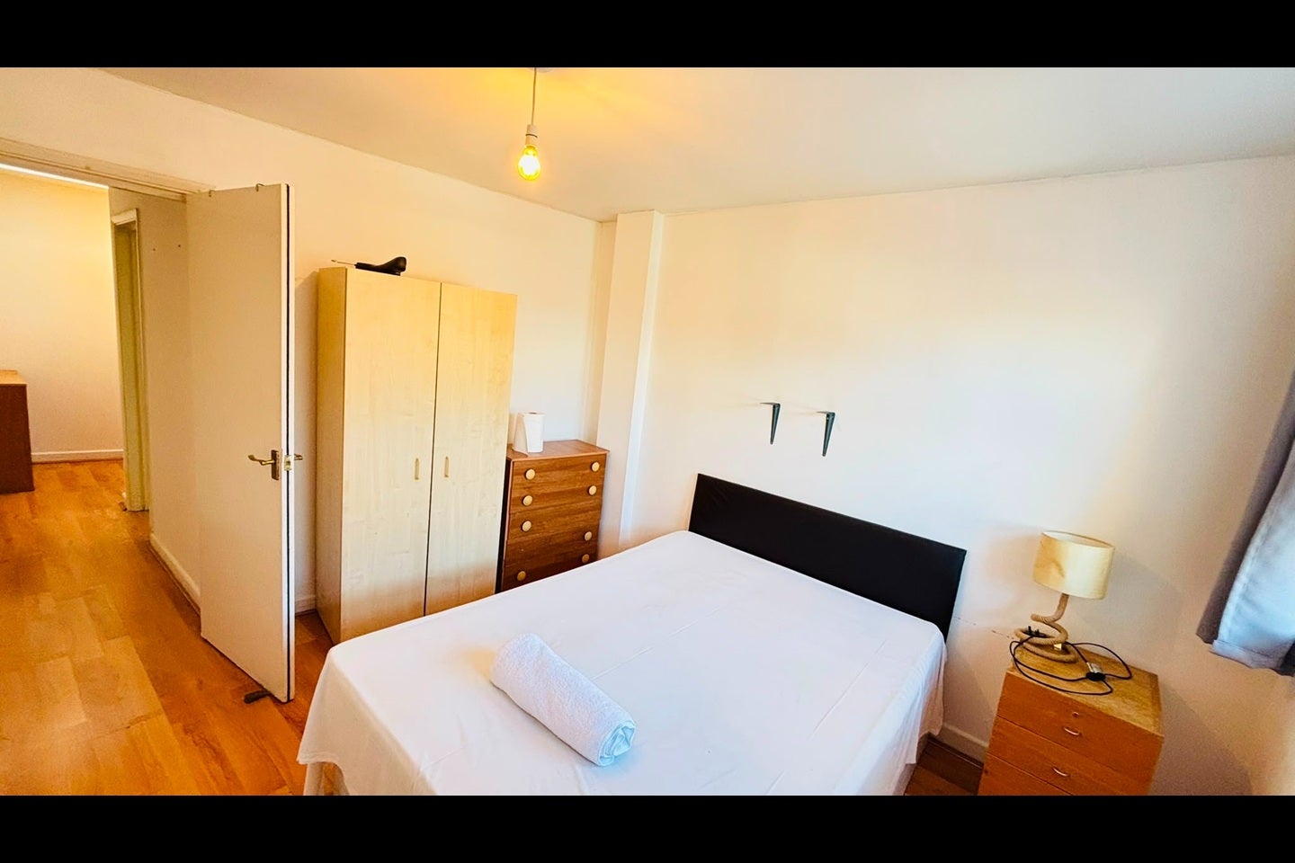 Flat Burdett Road in Greater London