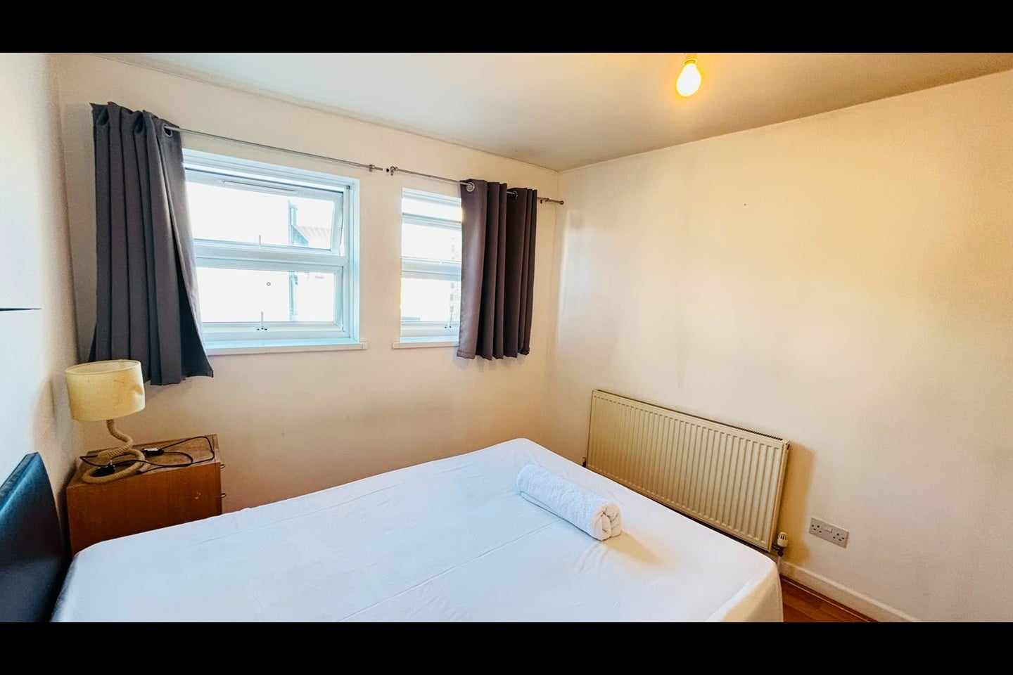 Flat Burdett Road in Greater London