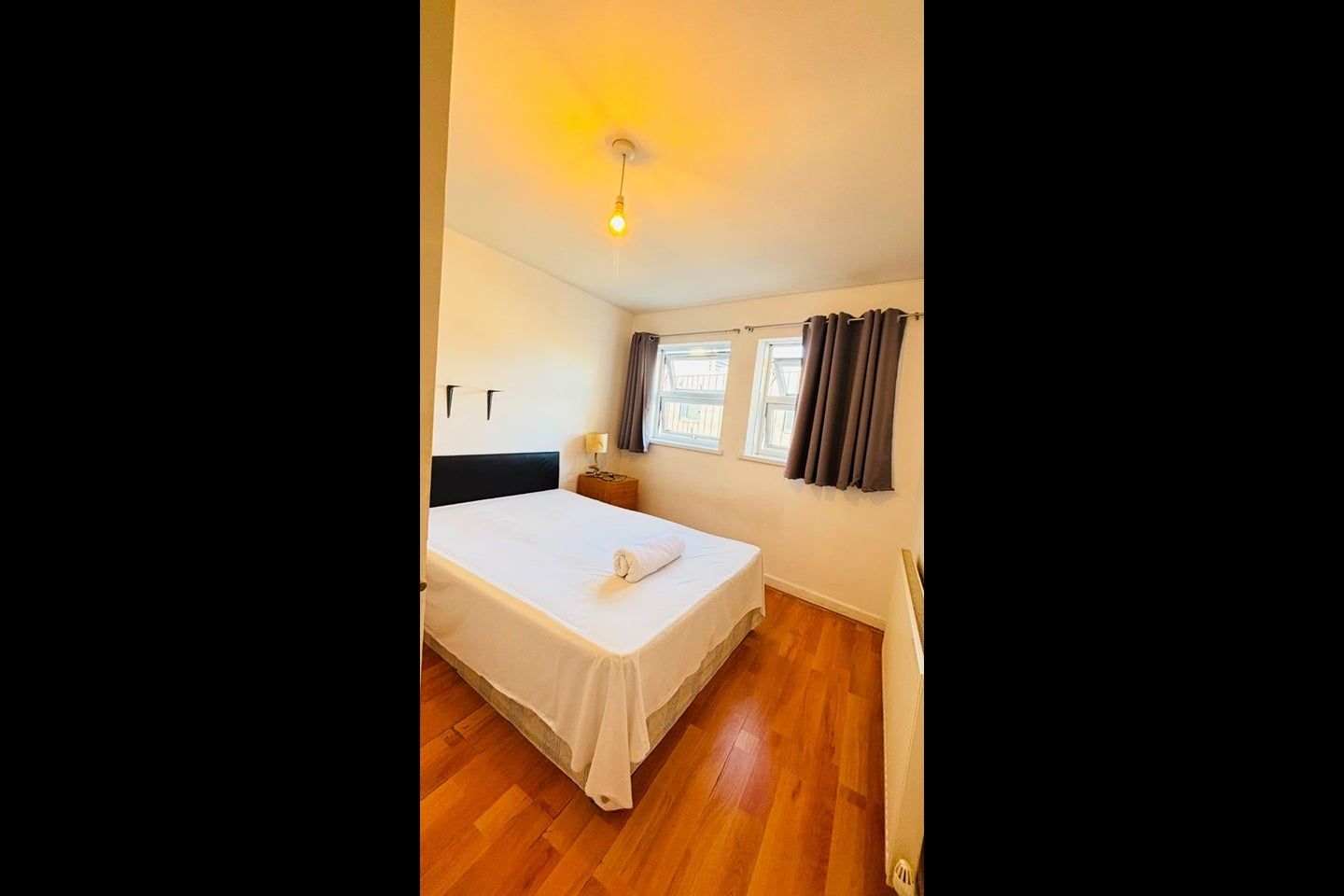 Flat Burdett Road in Greater London