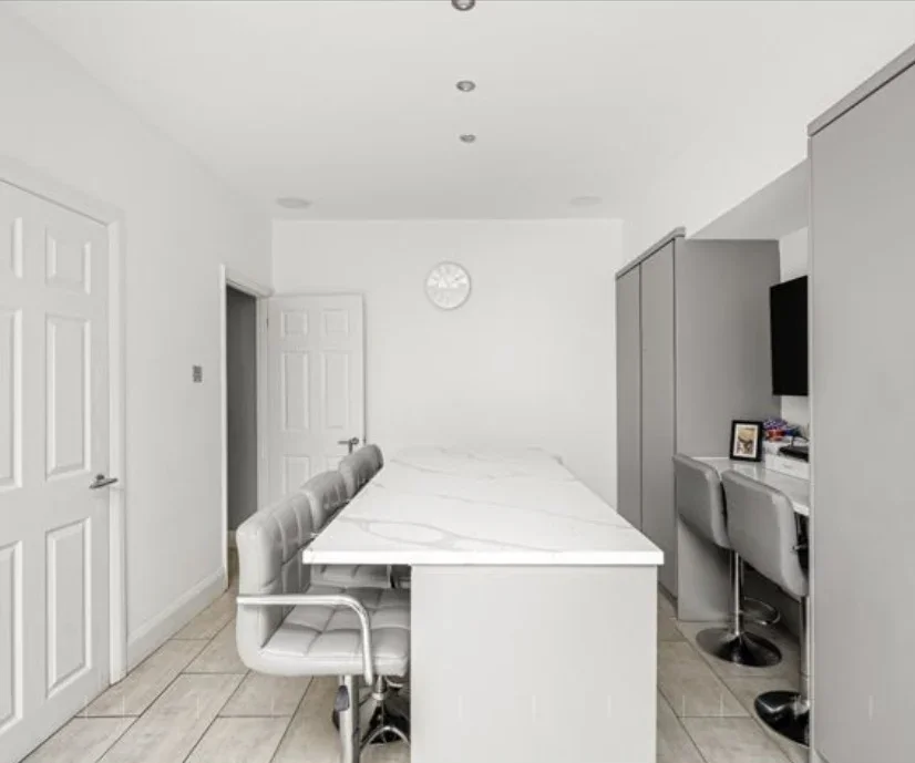 Room Barnehurst Road in Greater London
