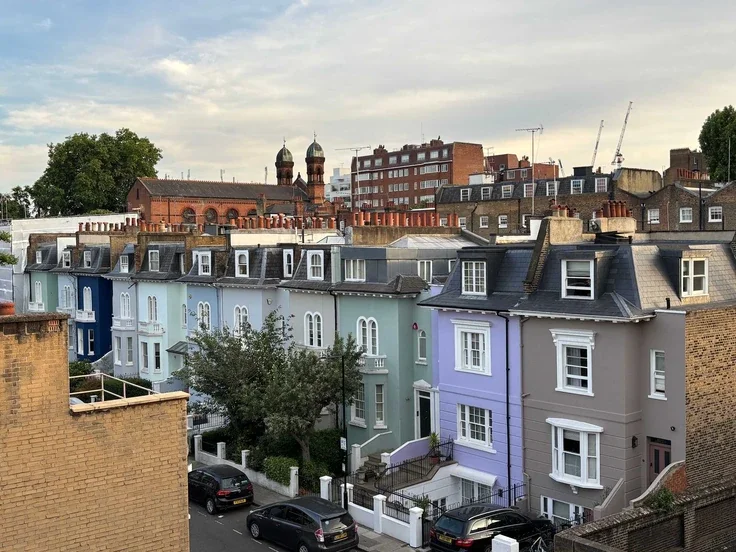 Flat Moscow Road in City of Westminster