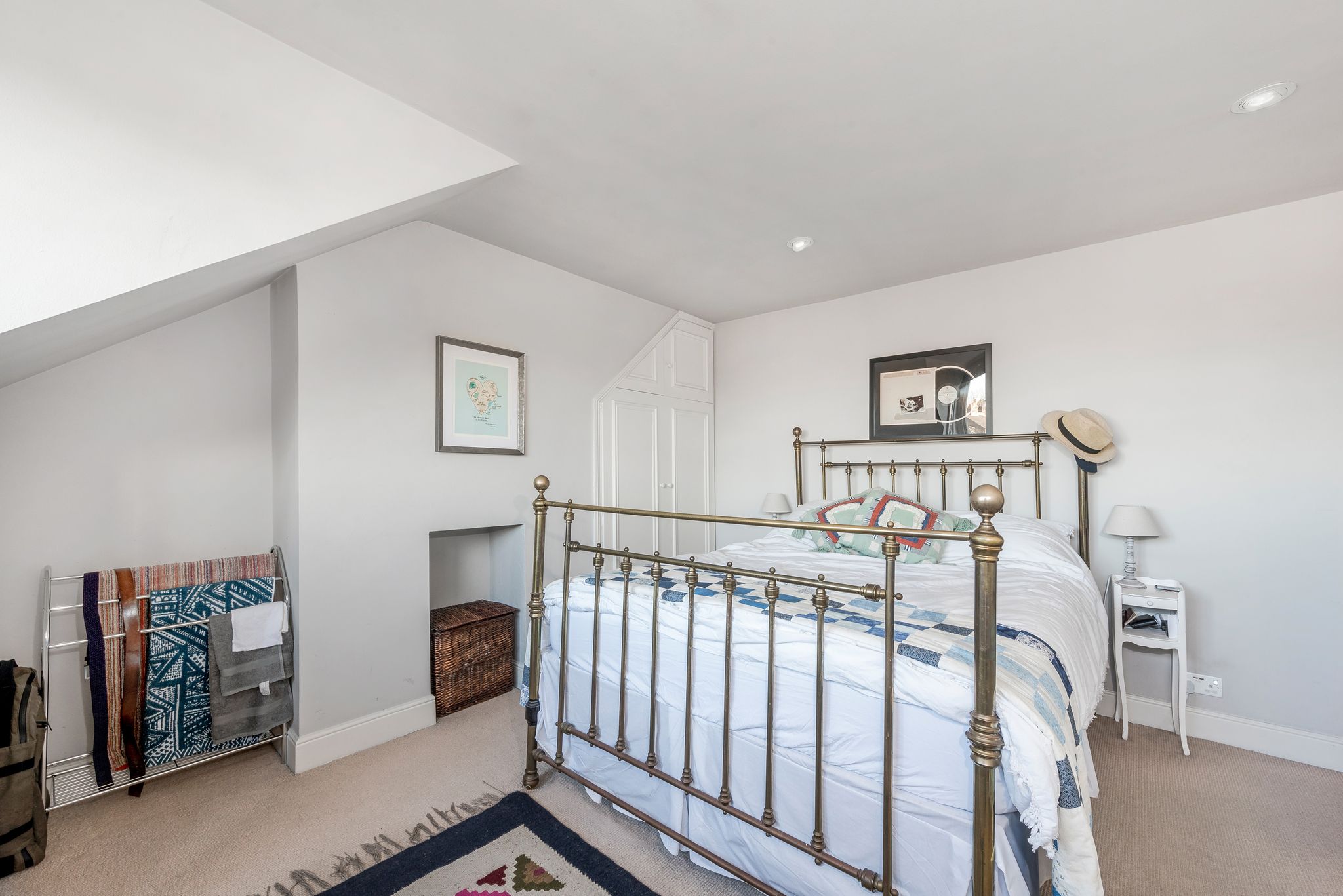 Flat Goldhawk Road in Greater London
