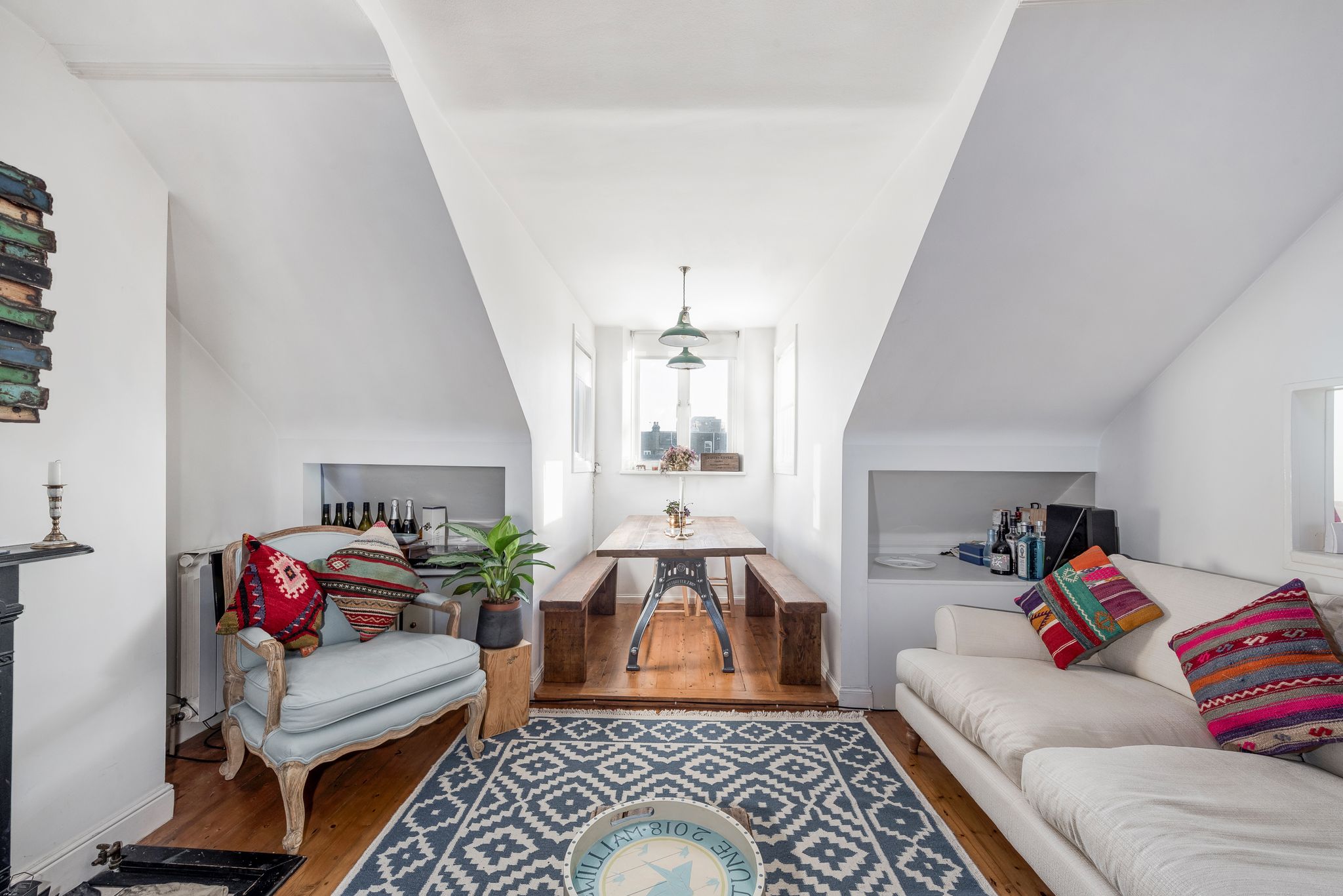 Flat Goldhawk Road in Greater London