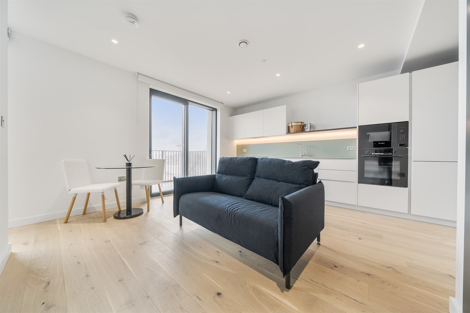 Flat Pilot Walk in Greater London