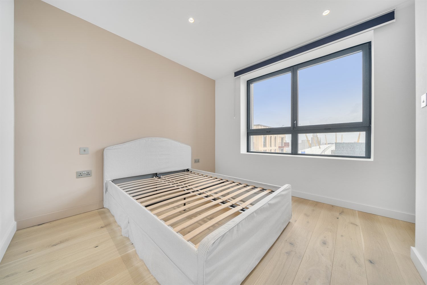 Flat Pilot Walk in Greater London