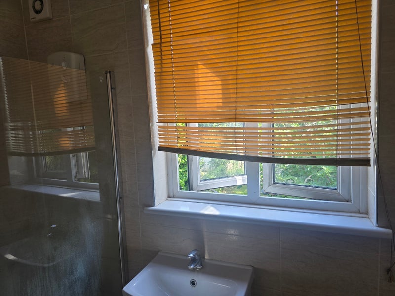 Room Headcorn Road in Greater London