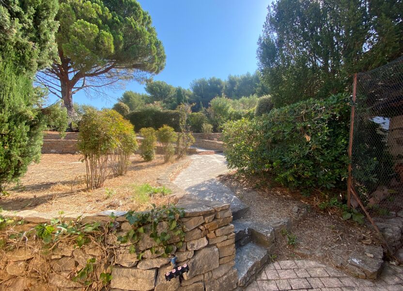 House Place des Remparts in Le Castellet