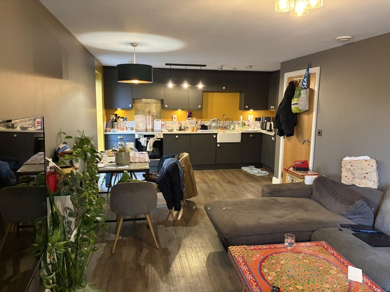 Room Spa Road in Greater London