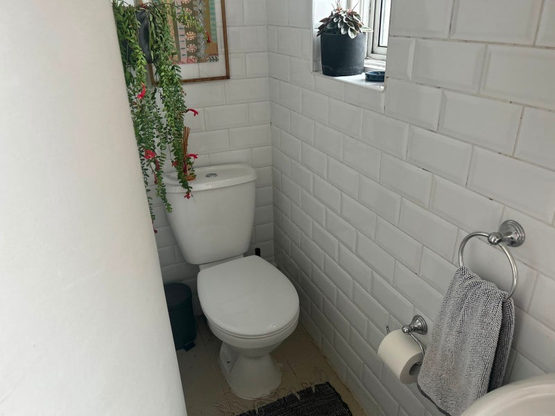 Room Oakfield Road in Greater London