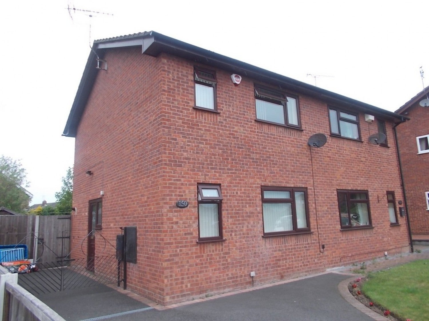 House Rochester Crescent in Crewe