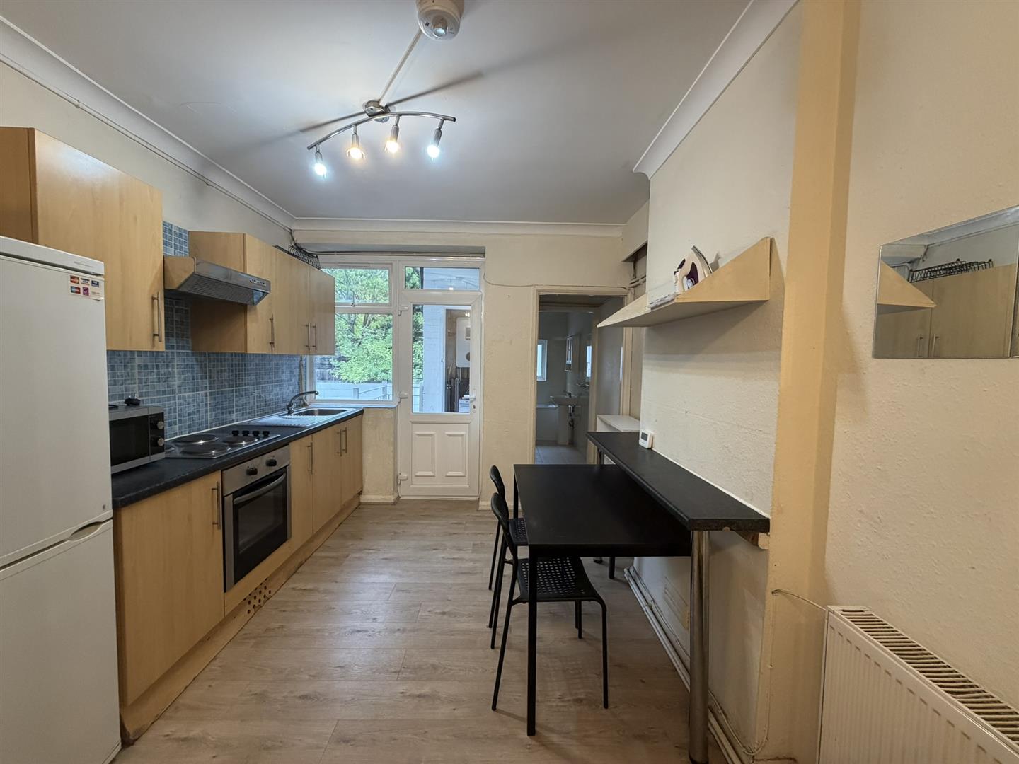 Flat Studio Mews in Greater London