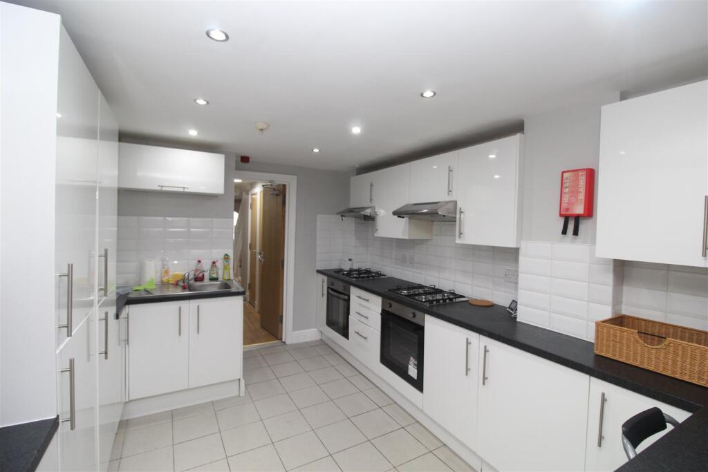 Flat Treherbert Street in Cardiff