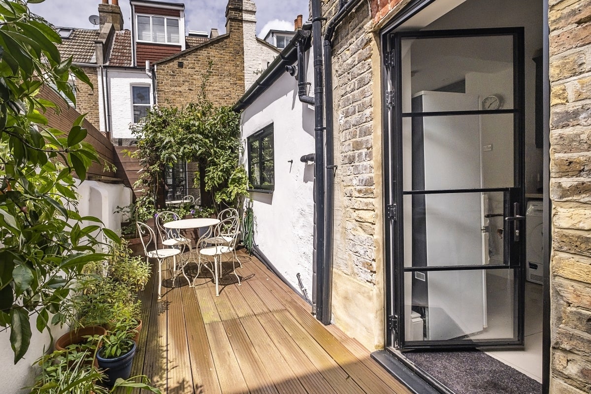 House Horder Road in Greater London