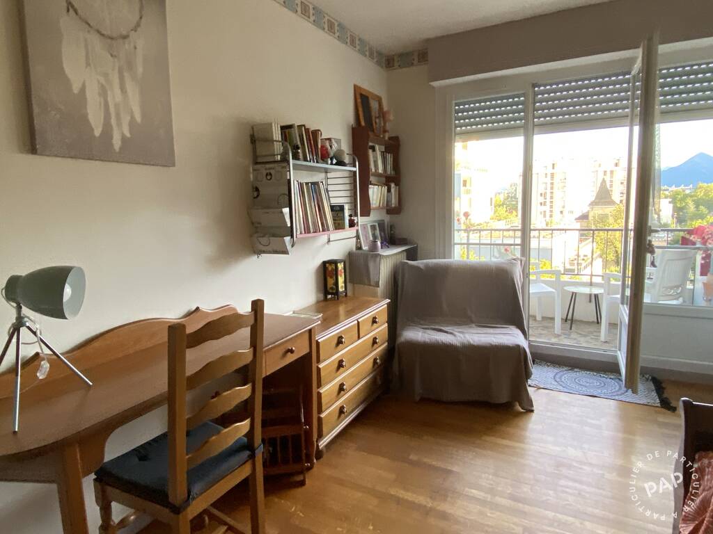 Room Rue Hébert in Grenoble