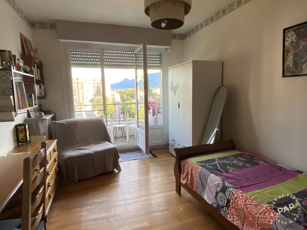 Room Rue Hébert in Grenoble