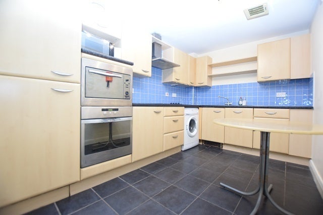 Flat Westfield Terrace in Sheffield