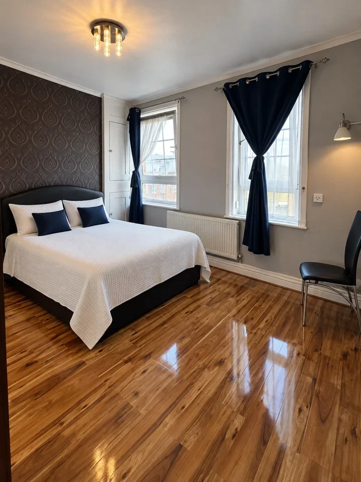 Room Saltwell Street in Greater London