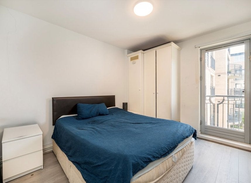 Flat Kensington Gardens Square in City of Westminster
