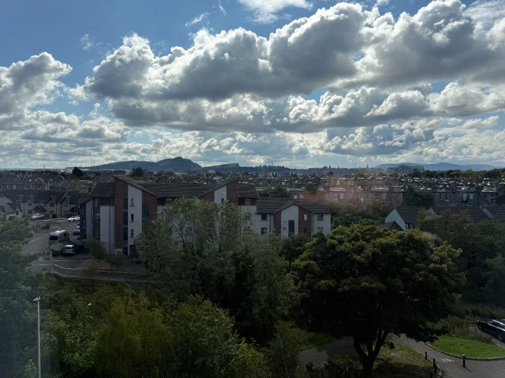 Flat Hawthornvale in City of Edinburgh