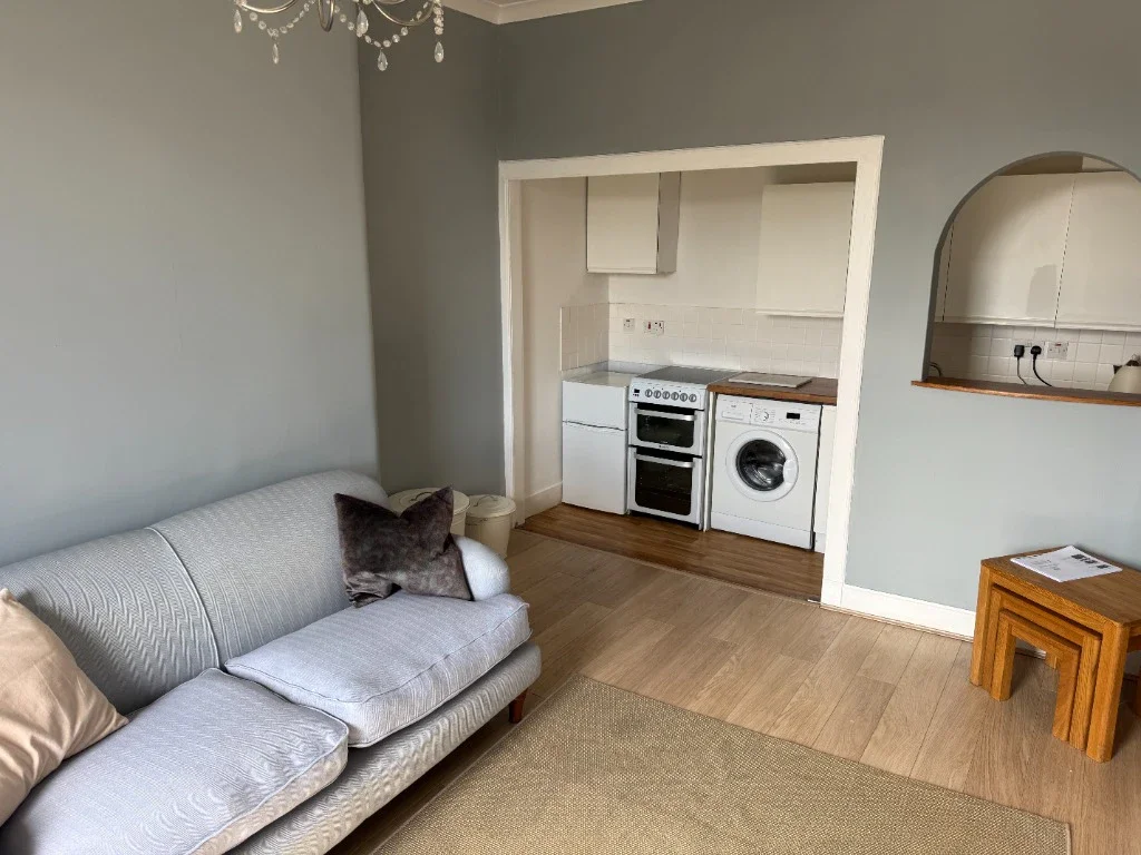 Flat Hawthornvale in City of Edinburgh