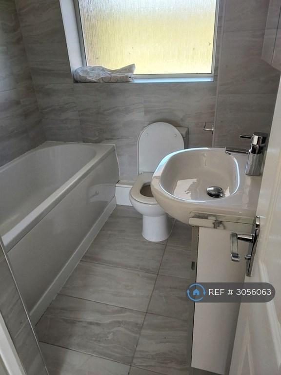 Flat Rowan Close in St Albans