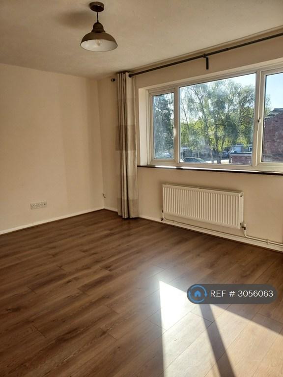 Flat Rowan Close in St Albans