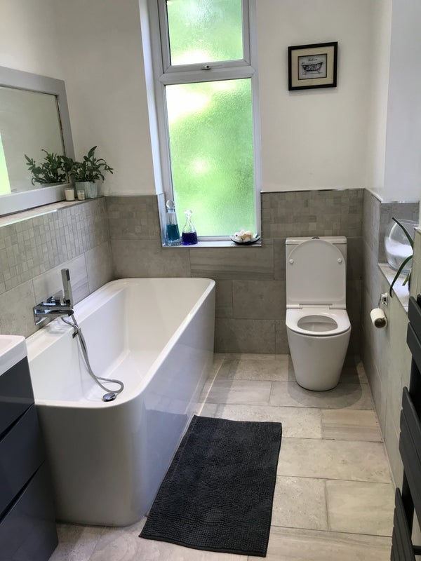 Room Monton Road in Salford