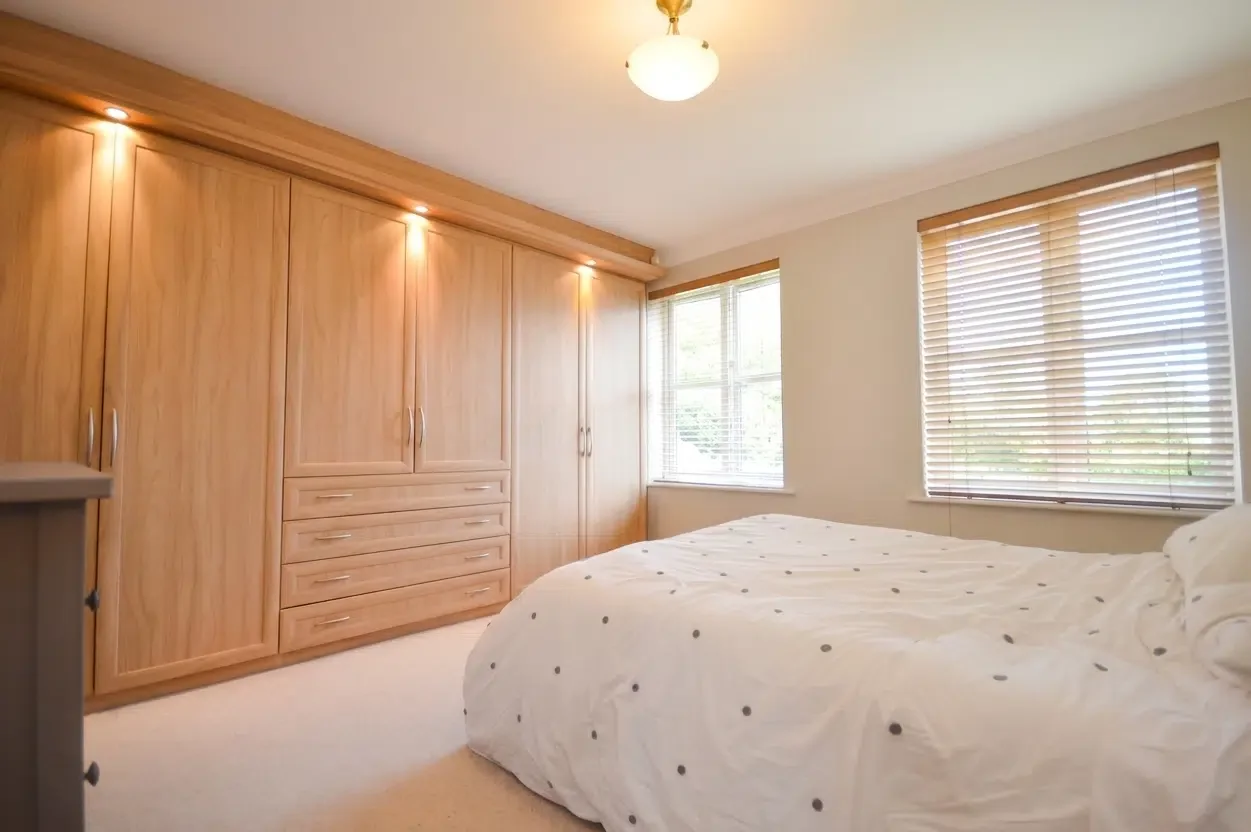 Flat Amersham Road in Hazlemere