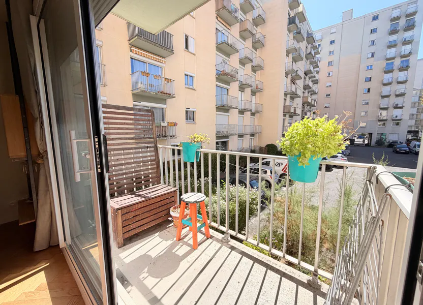 Flat Rue Rodolose in Toulouse
