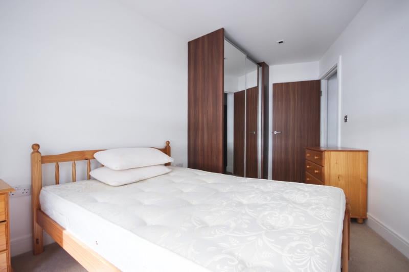 Flat Longfield Avenue in Greater London