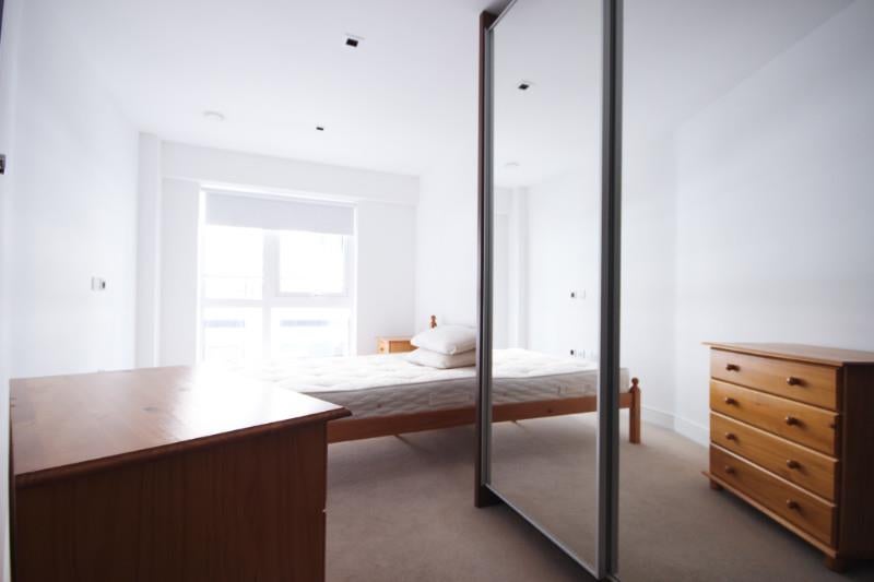 Flat Longfield Avenue in Greater London