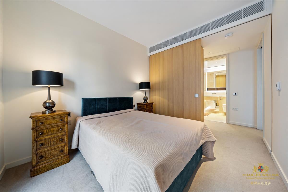Flat Lillie Square in Greater London